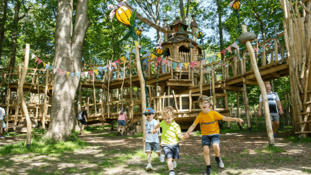 Family Adventure Vacations: Introducing Kids to the Great Outdoors. 1 image 225
